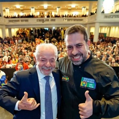 Lula anuncia pacote de R$ 30 bi para motoristas com apoio de Boulos