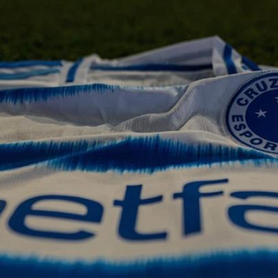 Cruzeiro define data de lançamento da camisa branca para 2026