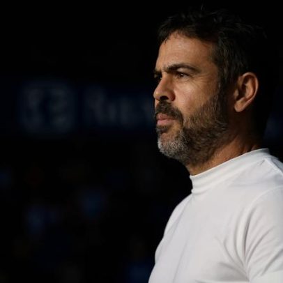 Artur Jorge celebra vitória do Cruzeiro e cita temer o mental contra o lanterna