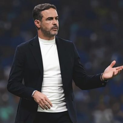 Artur Jorge vai de enérgico a frustrado no seu primeiro clássico pelo Cruzeiro