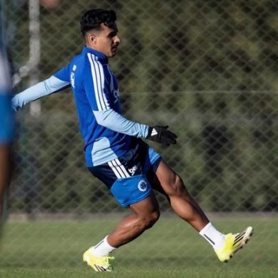 Cruzeiro encara Barcelona com cinco pendurados; entenda o regulamento