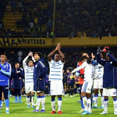 Cruzeiro segura pressão na Bombonera e leva decisão ao Mineirão