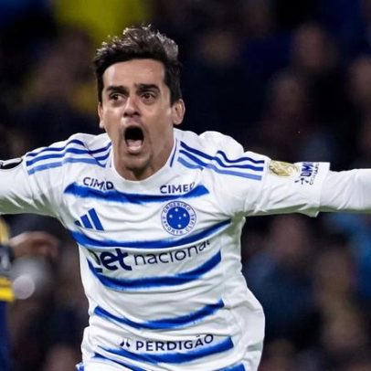 Fagner comemora primeiro gol pelo Cruzeiro e valoriza serenidade na Argentina