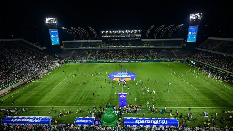 A Arena Barueri tem capacidade para 31.452 espectadores