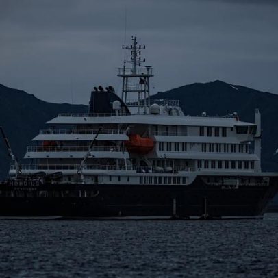 Navio com hantavírus chega a Roterdã após surto