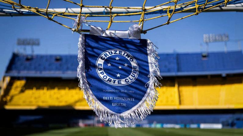 Flâmula do Cruzeiro em La Bombonera, estádio do Boca Juniors (ARG)