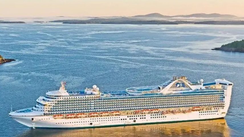 Foto colorida de navio Caribbean Princess - Metrópoles