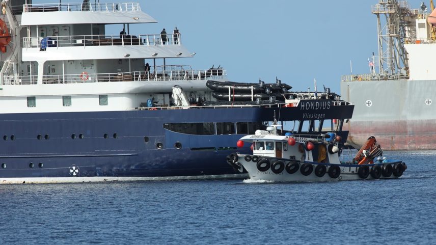 Foto colorida mostra o Navio de Cruzeiro MV Hondius, ligado a caso de contaminação por hantavírus - Metrópoles