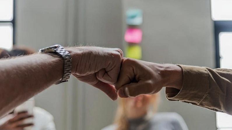 Mãe aparece em tela em Barcelona e transforma empresa