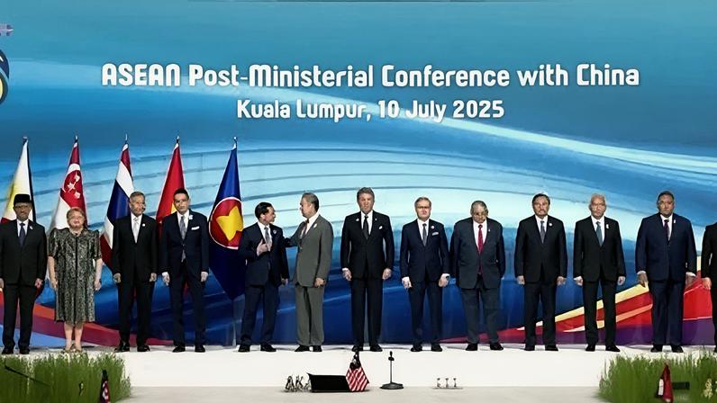 Líderes da Asean reunidos na Conferência Pós-Ministerial com a China, em julho de 2025