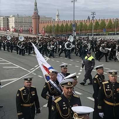 Desfile da Vitória em Moscou neste ano foi muito diferente, diz correspondente