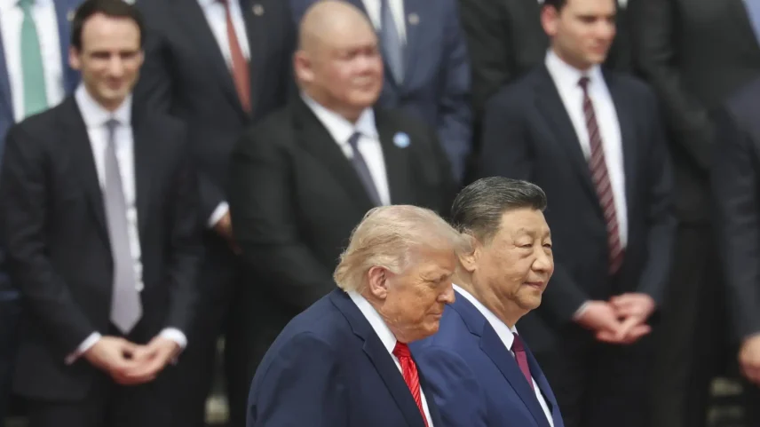 Trump e Xi durante cerimônia de boas-vindas na China (Foto: EFE/EPA/Maxim Shemetov / POOL)