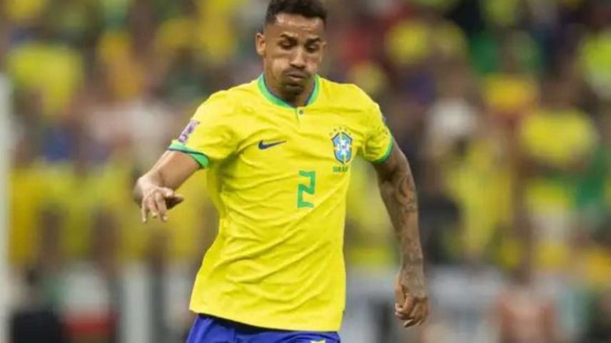 Danilo em jogo pela Seleção brasileira