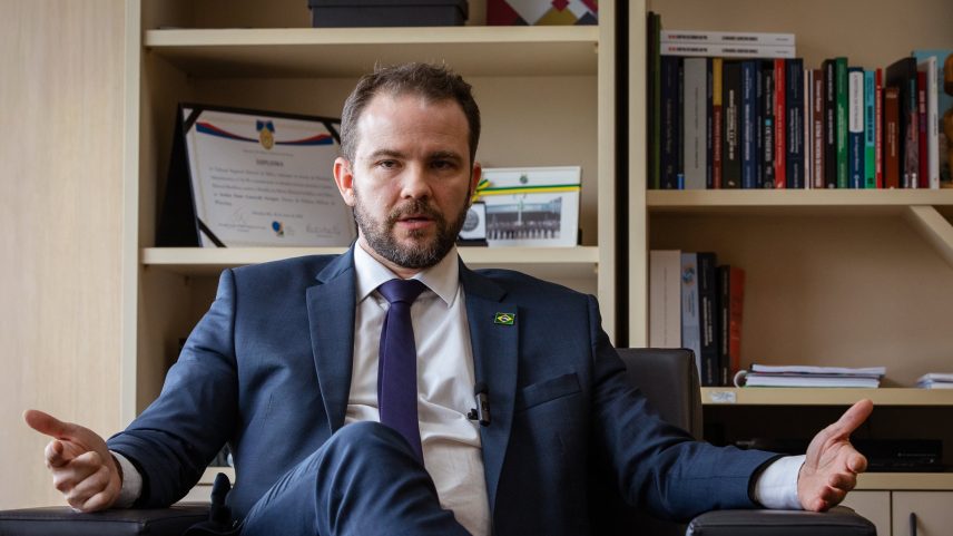 Imagem colorida do então secretário-executivo do Ministério da Fazenda, Dario Durigan