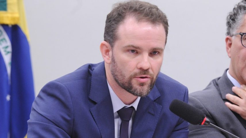 Ministro da Fazenda, Dario Durigan, participa de audiência pública na Câmara sobre a PEC do fim da escala 6x1 — Foto: Renato Araújo/Câmara dos Deputados