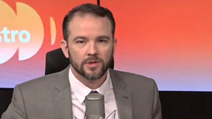 O ministro Dario Durigan, durante entrevista ao programa "Bom dia, Ministro"
