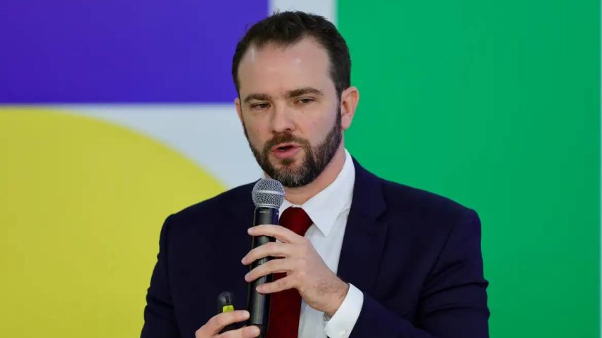 Desenrola 2.0 renegocia quase R$ 1 bilhão em dívidas, diz Durigan