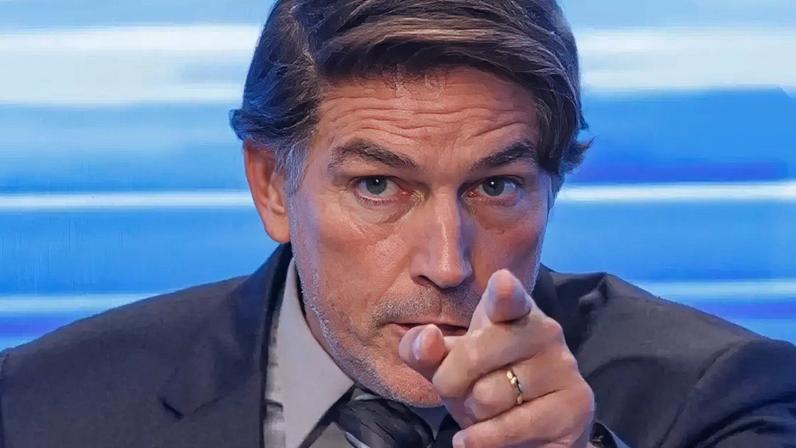 O ator Jim Caviezel interpreta o presidente Jair Bolsonaro em 'Dark Horse'