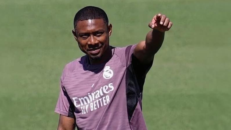 David Alaba, jogador do Real Madrid, durante treino da equipe