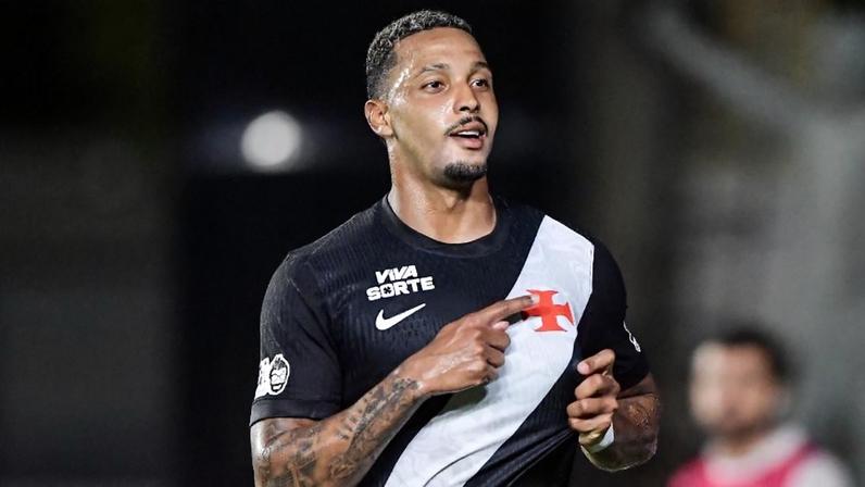 David, do Vasco, celebra gol marcado contra o Botafogo, pela 10ª rodada do Brasileirão