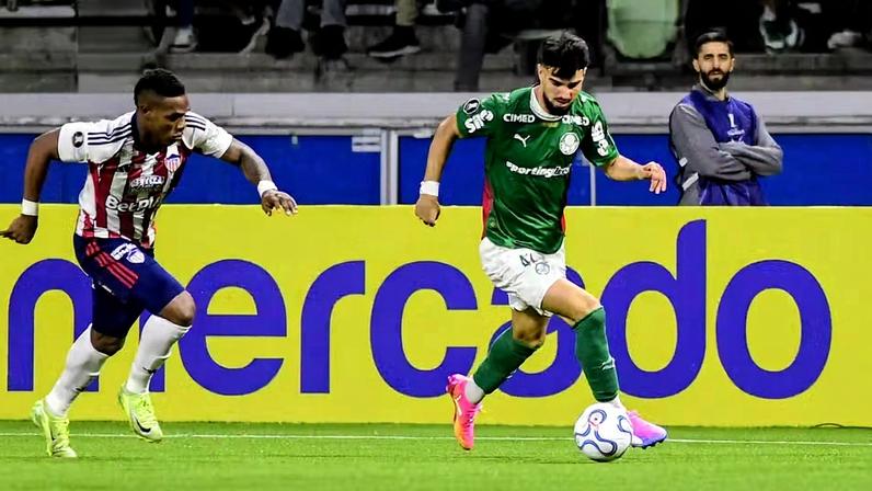 Flaco López em Palmeiras x Junior Barranquilla — Foto: Marcos Ribolli