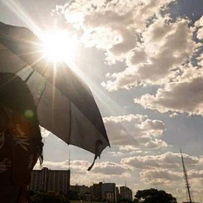 Chuvas persistem no Nordeste e frente fria atinge o Sul, alerta previsão