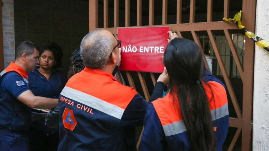 As vistorias foram interrompidas à noite e recomeçam nesta quarta-feira, 13