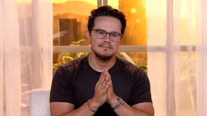 Deive Leonardo apresentava o programa "Bom Dia Esperança", aos sábados
