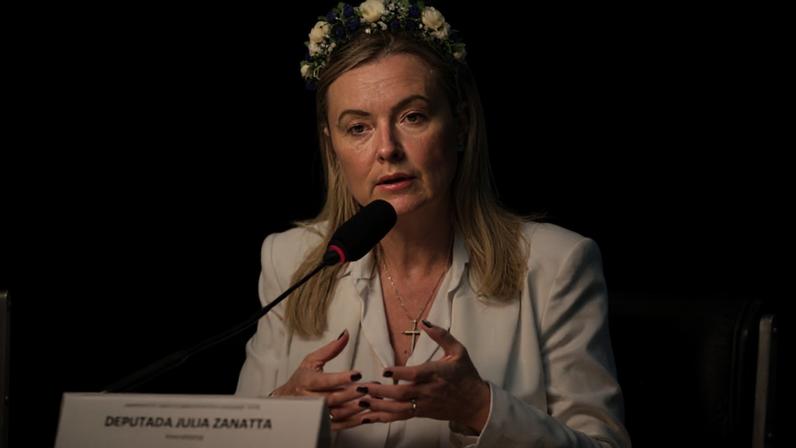 Júlia Zanatta aponta PEC do 6×1 como populismo barato
