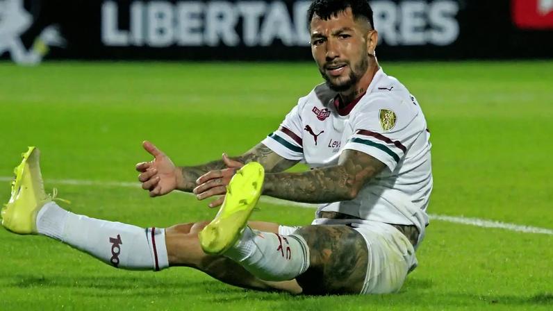 Fluminense venceu o Bolívar por 2 a 1.