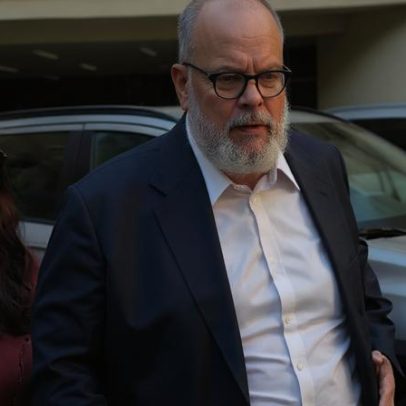 Ed Motta afirma sentir-se desprestigiado e não quis ofender funcionário