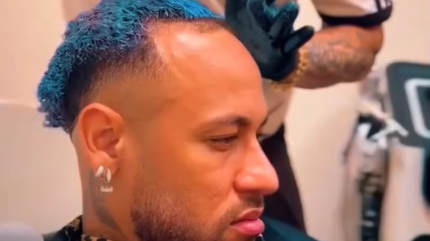 Neymar viraliza nas redes sociais com o cabelo azul