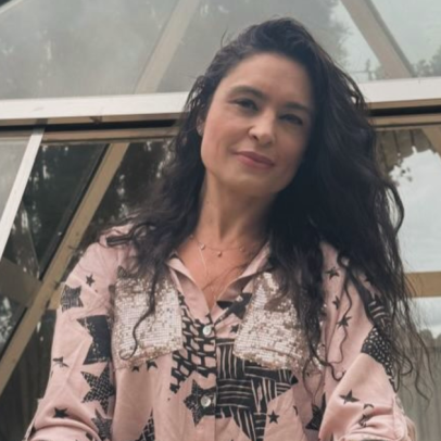 Atriz revela que viu 27 médicos até diagnóstico certo e cirurgias desnecessárias