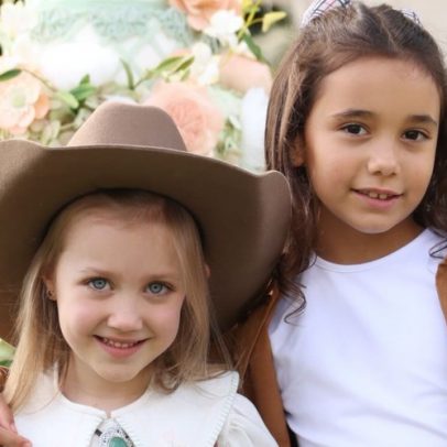 Ticiane Pinheiro mostra Manuella Tralli no aniversário de Vicky, filha de Roberto Justus