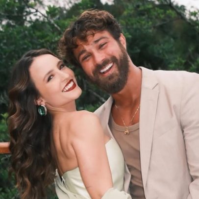 Larissa Manoela e André Luiz Frambach participam de casamento de amigos