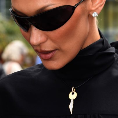 Bella Hadid usa símbolo palestino em colar no Festival de Cannes