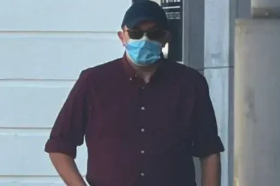 Homem encontrado com material pornográfico infantil gerado por IA multado em €400