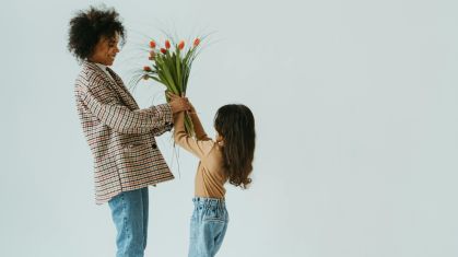 Cuidado de quem cuida: ações para apoiar cuidadores