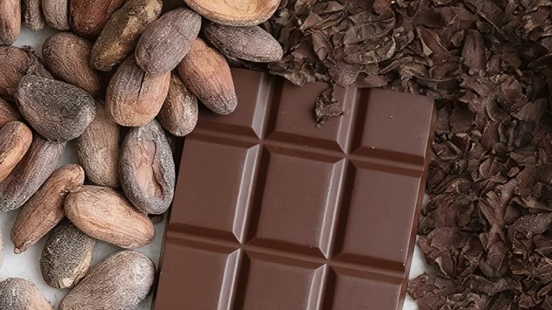 Queda no preço do cacau deve fazer indústrias revisarem os produtos "sabor chocolate"