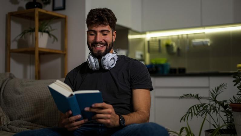 Viagens intensas, dilemas humanos e confrontos inesquecíveis marcam essas leituras repletas de imaginação