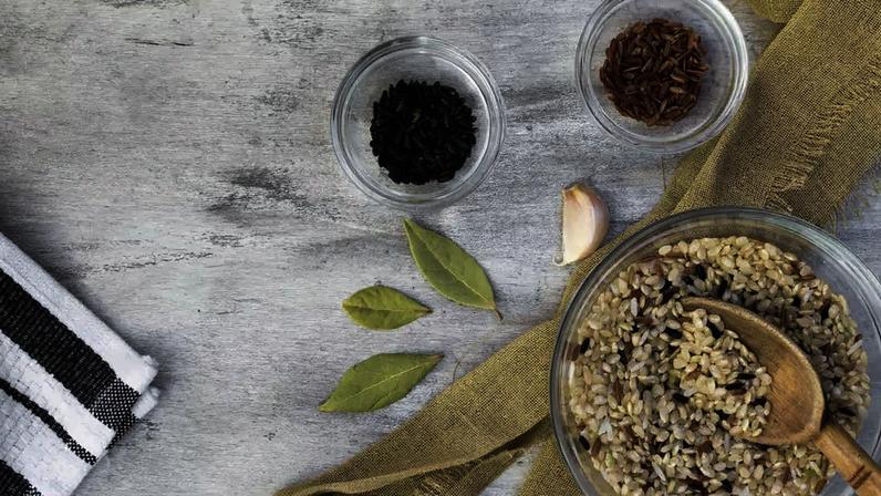 Saiba quais alimentos podem ajudar a baixar o colesterol ruim