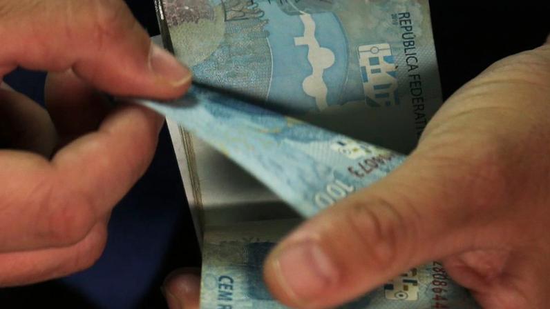 Servidores da Educação e Saúde serão beneficiados por aumento salarial. (Foto: José Cruz/Agência Brasil.)