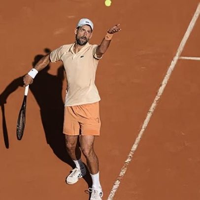 Djokovic avança em Roland Garros após susto com francês