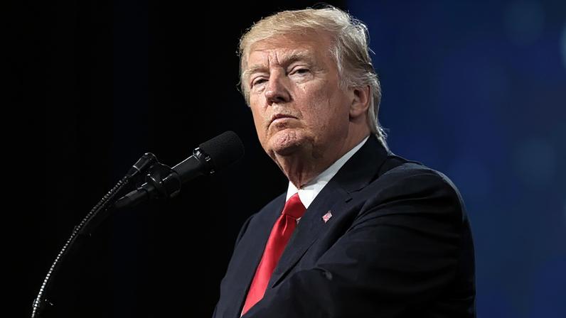 Trump chama jornalista de burra ao responder pergunta
