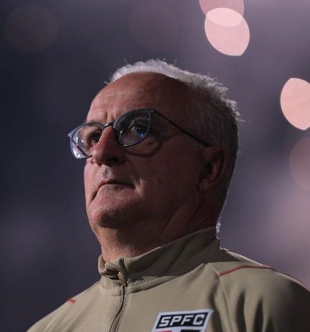 Dorival Júnior acertou retorno ao São Paulo nesta sexta-feira