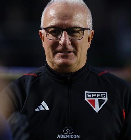 Dorival Júnior comanda São Paulo contra o Cuiabá no Campeonato Brasileiro