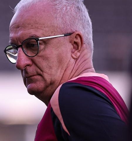 São Paulo negocia com Dorival Júnior após demitir Roger Machado