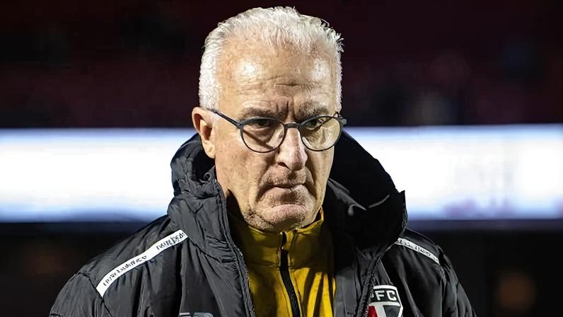 Dorival Júnior em sua reestreia no São Paulo, contra o Millonarios, pela Copa Sul-Americana 2026