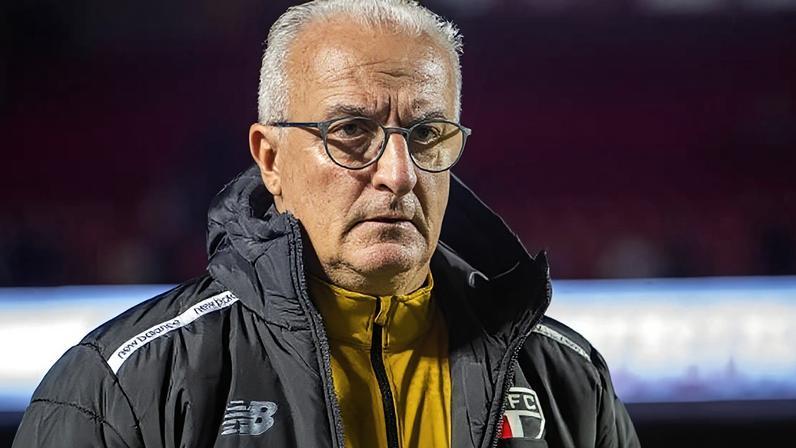 Dorival Júnior durante partida contra o Millonarios pela Copa Sul-Americana