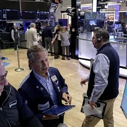 Wall Street abre em alta e Dow Jones registra recorde intradiário
